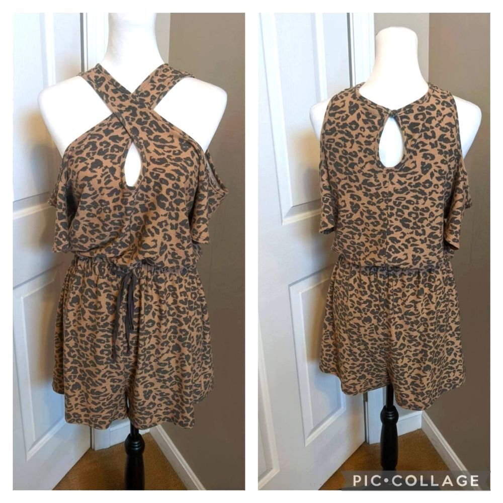 VENUS NWT cheetah print stretch romper, criss cross front, S